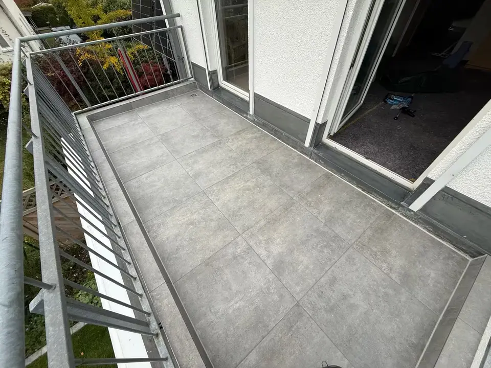 Balkon & Terrasse neu, schön und dicht – alles inkl. 5.000 €.